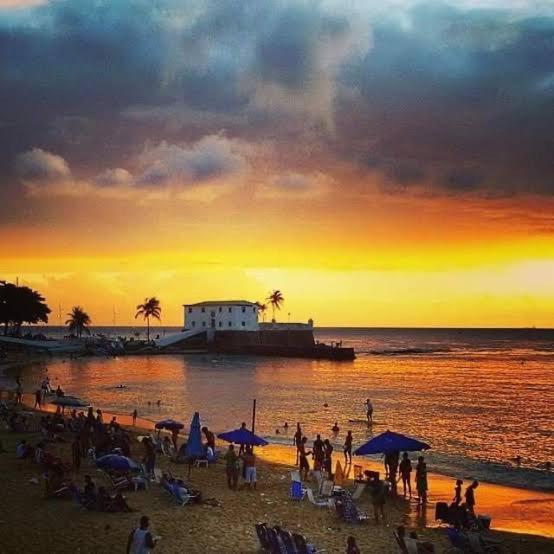 Lindo, Decorado, Na Praia Da Barra, Em Salvador! Exterior photo